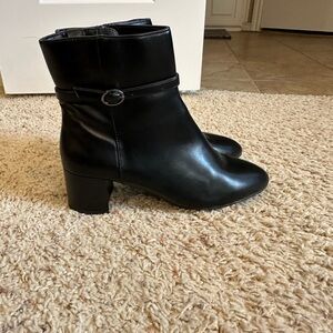 Black Ann Klein Ankle Boots